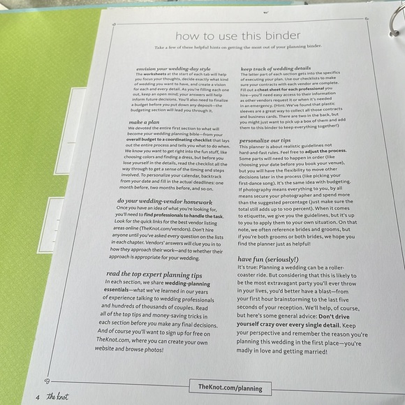 The Knot Ultimate Wedding Planner & Organizer Binder Edition - Picture 6 of 7